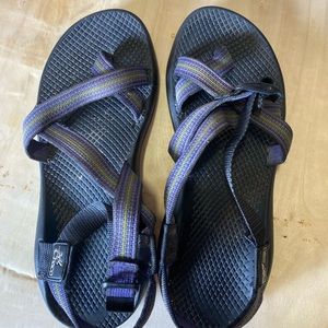 Ladies Size 9 Chaco sandals